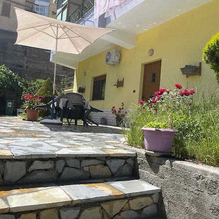 Artur'S Apartment Gjirokastër 외부 사진