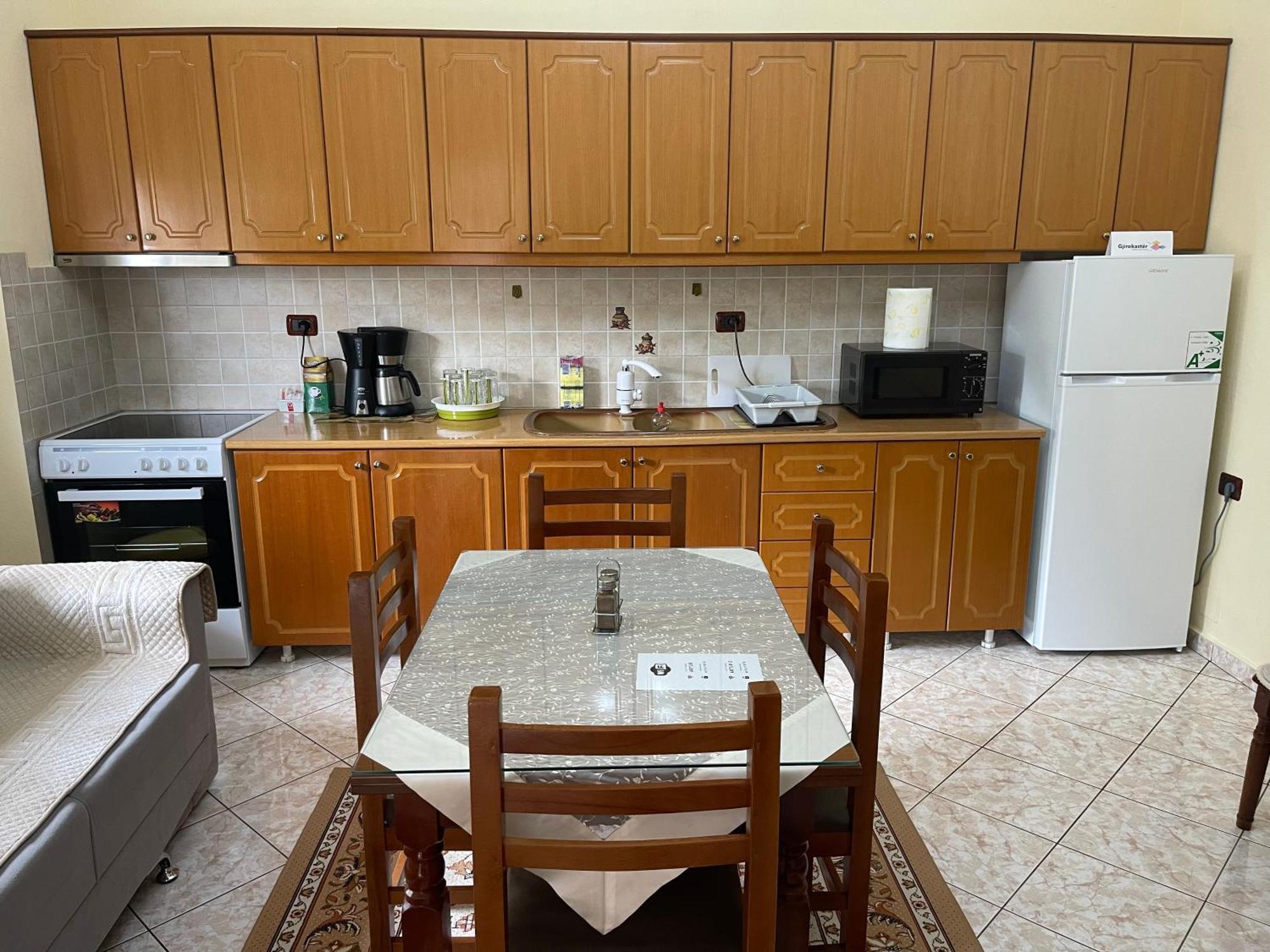Artur'S Apartment Gjirokastër 외부 사진
